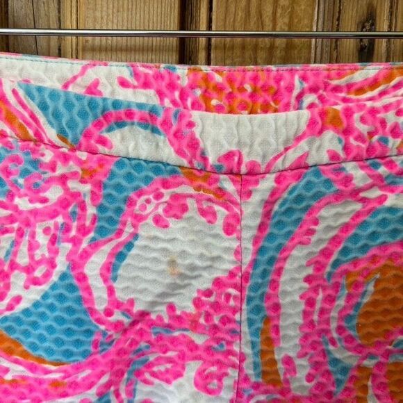 Lilly Pulitzer 0 Shorts‎ Pink Blue White Floral Pockets Zipper Mid Rise Textured - Picture 3 of 13